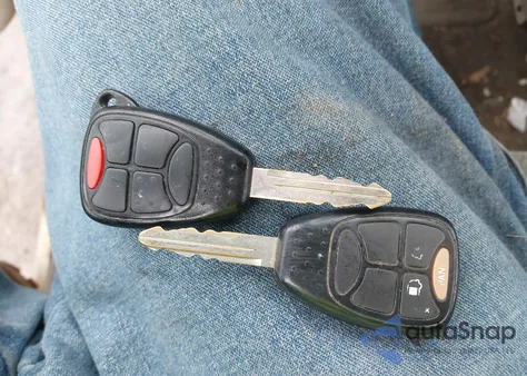 2006 Chrysler Town & Country Touring from USA, damaged, VIN 2A8GP54L56R625089